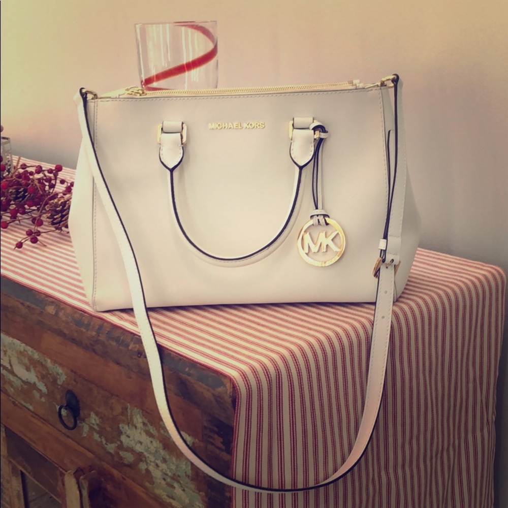 Michael Kors Sutton Satchel Medium